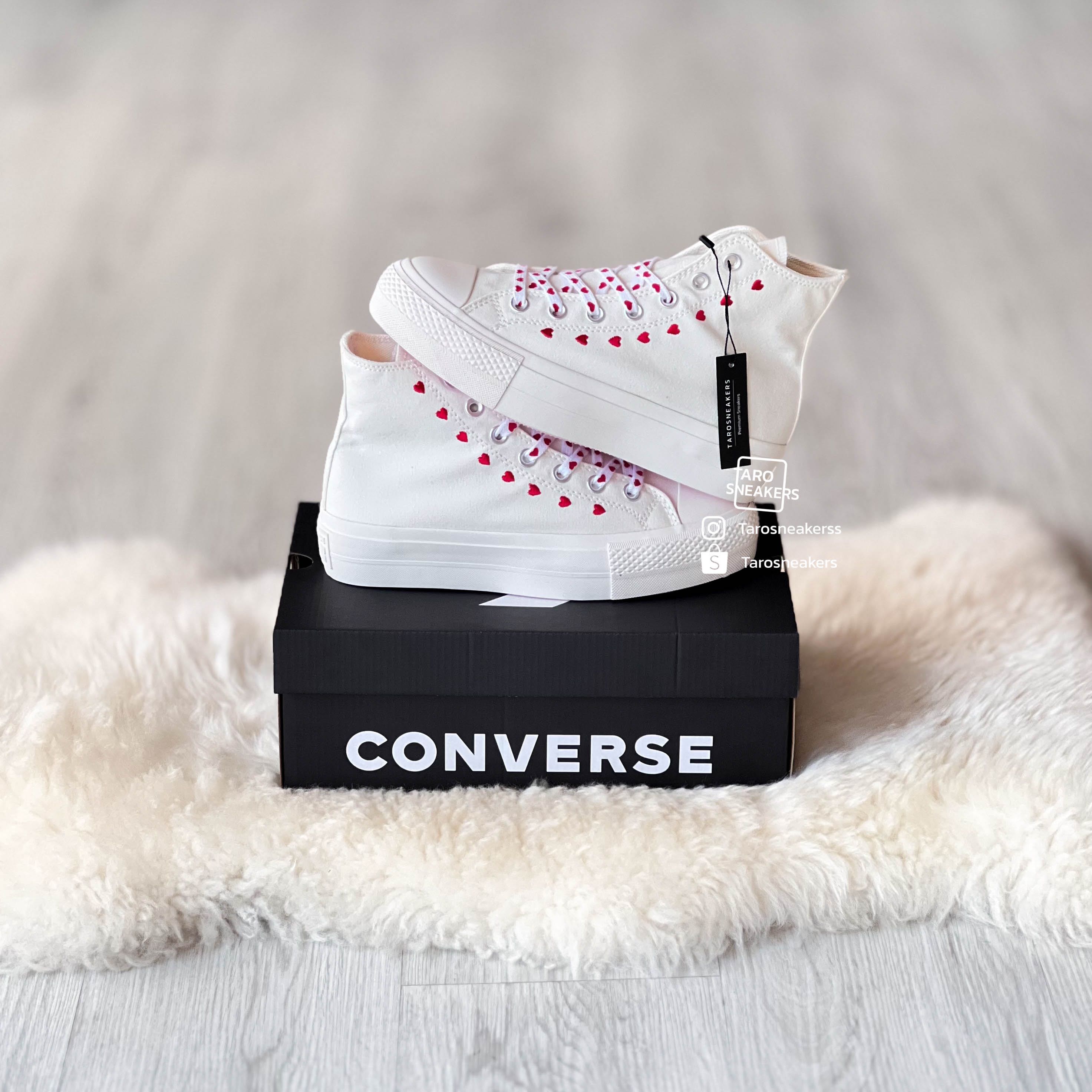 Chuck Taylor Love 