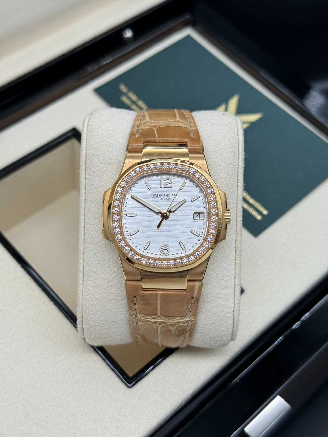 Patek 7010r White