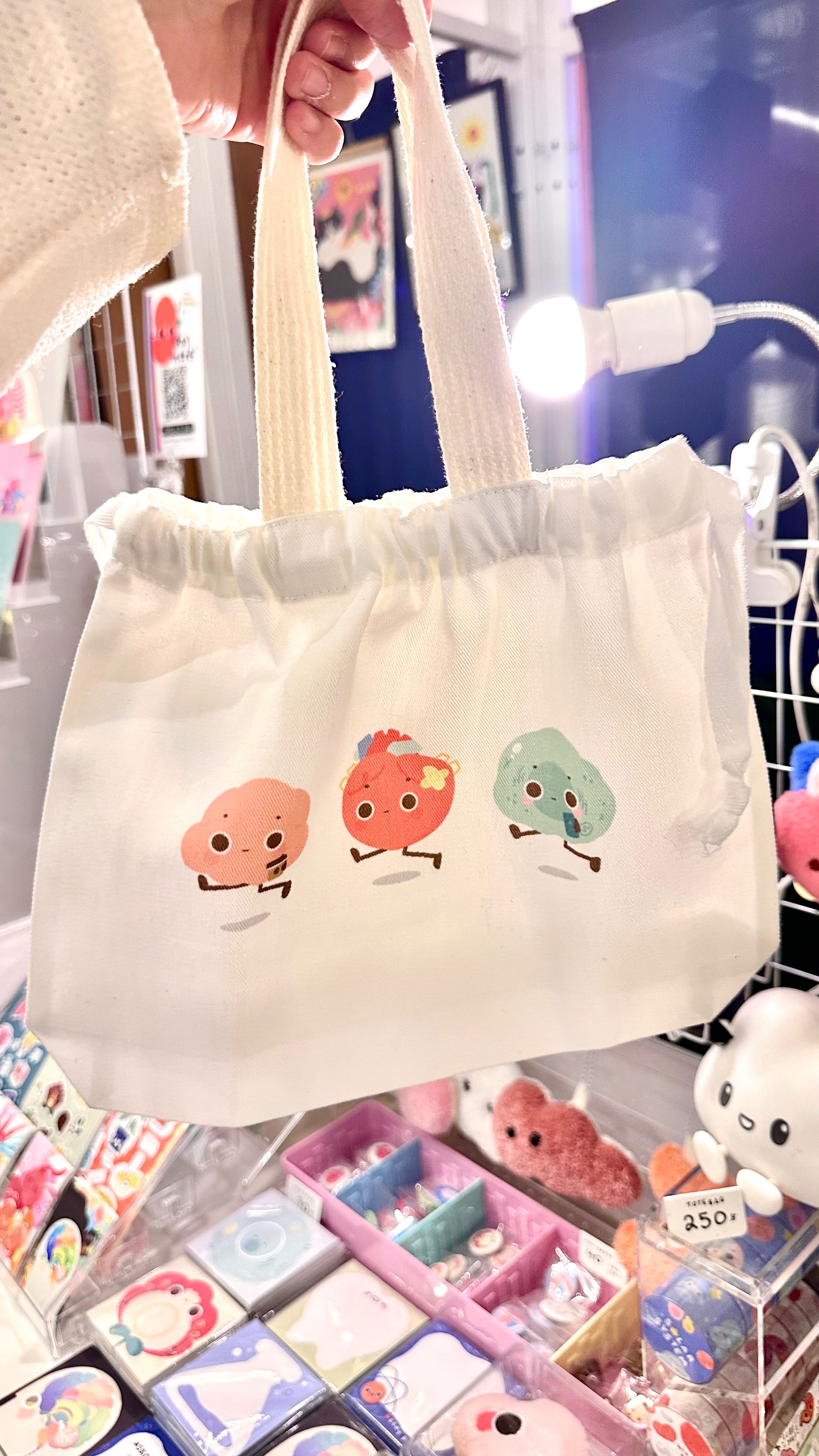 Canvas Bucket Bag กระเป๋าหูรูดมีสายหิ้ว