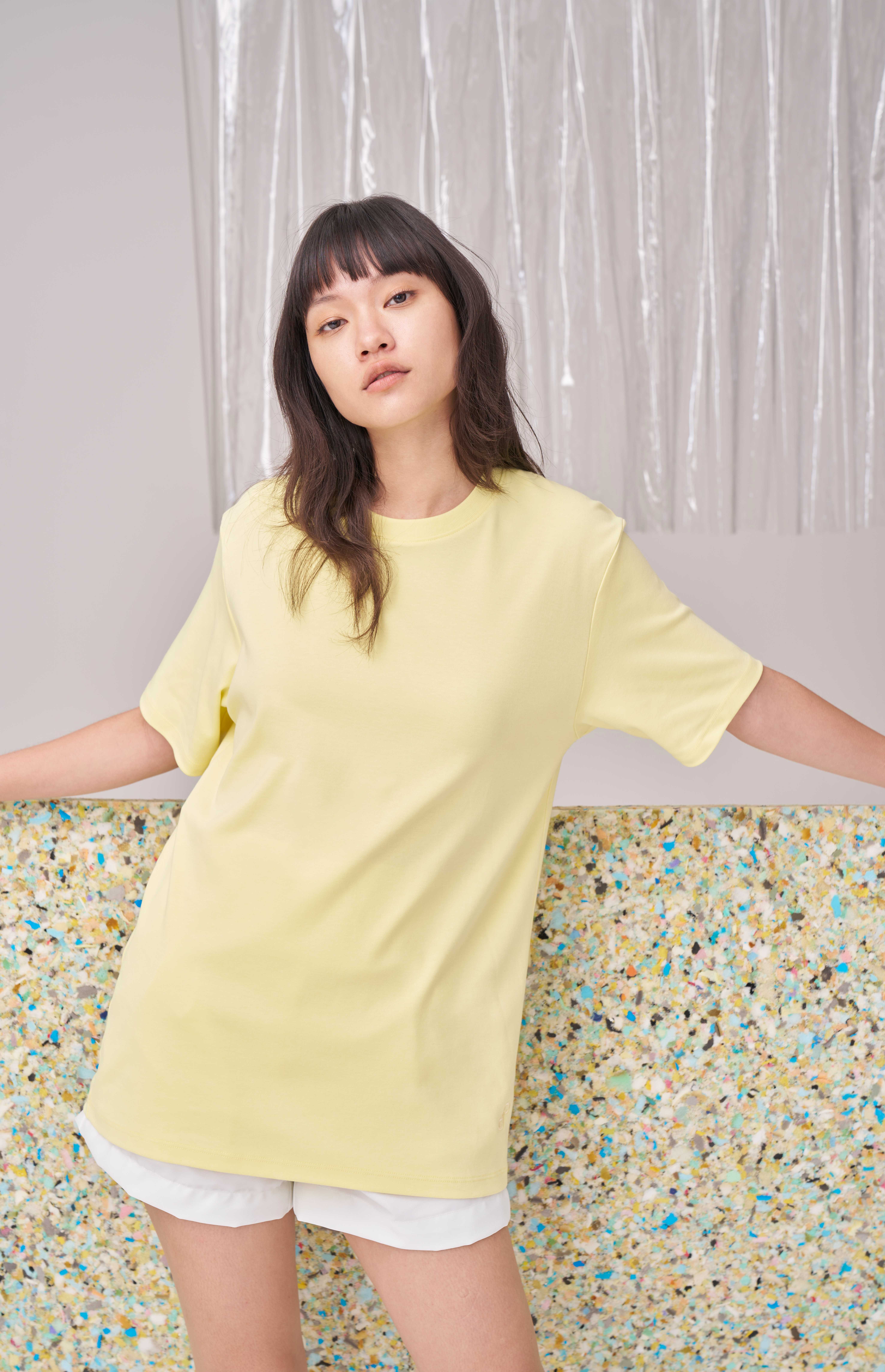 UPTOYOU UNISEX BASIC MELLOW YELLOW TEE