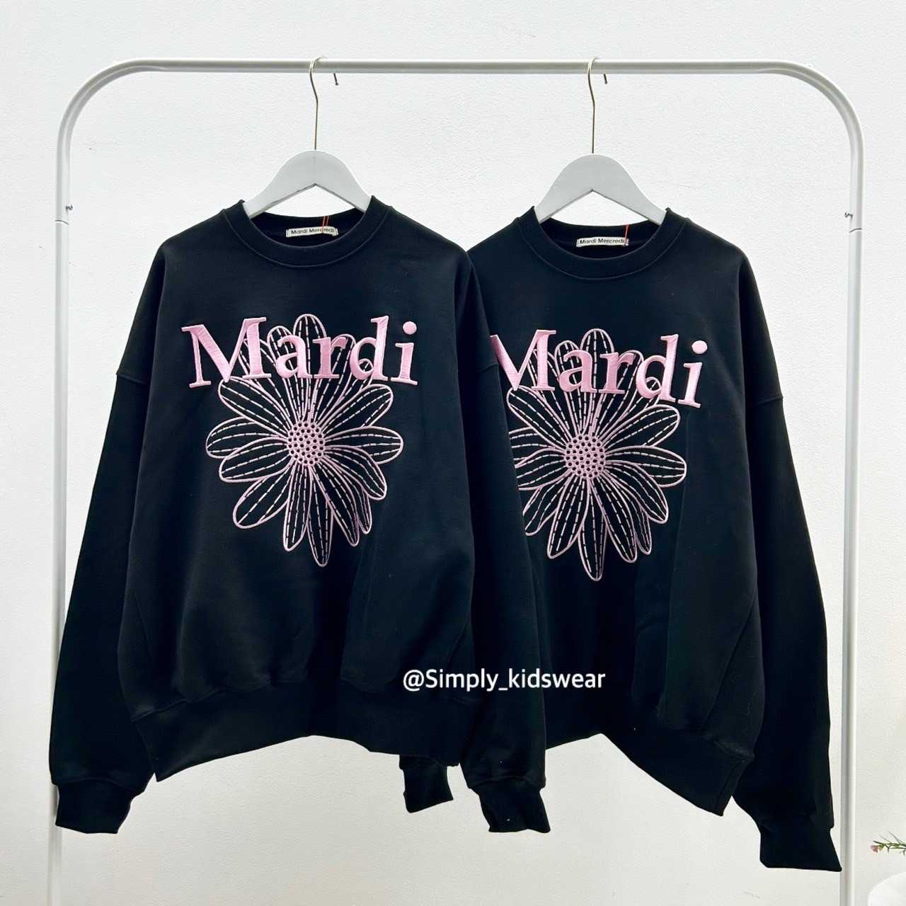 Mardi Flower Needlework Sweatshirt (แบบปักนะคะ) New Collection
