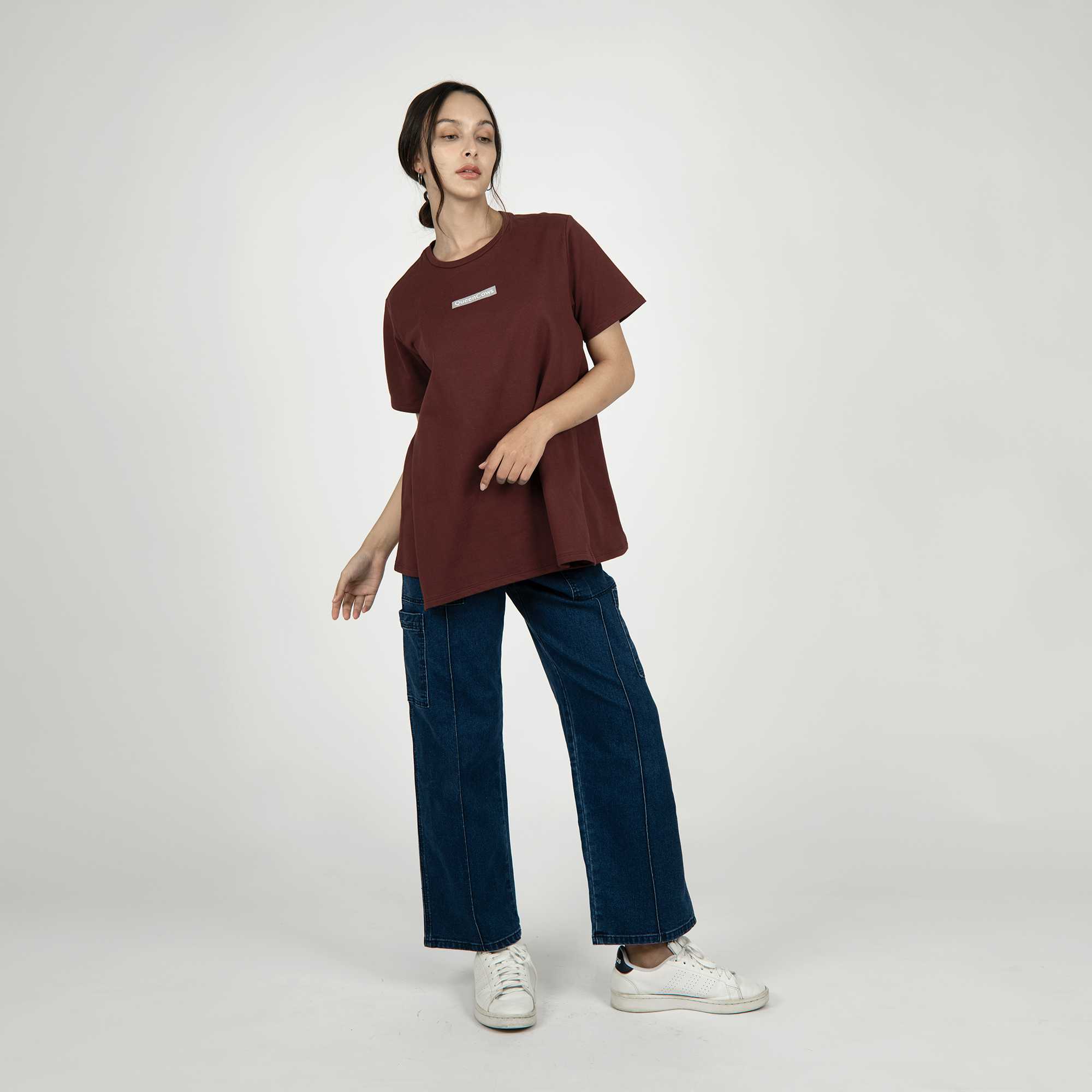 QueenCows เสื้อให้นม Jaen T-Shirt (Burgundy)