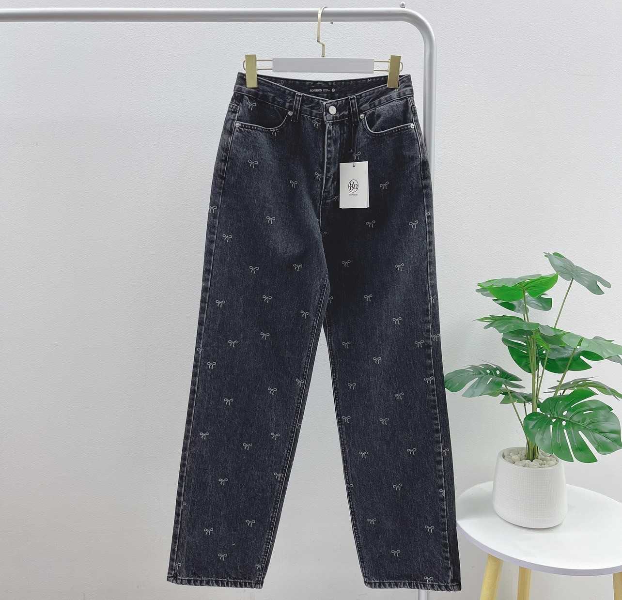 ronron RIBBON PRINTED DENIM PANTS BLACK