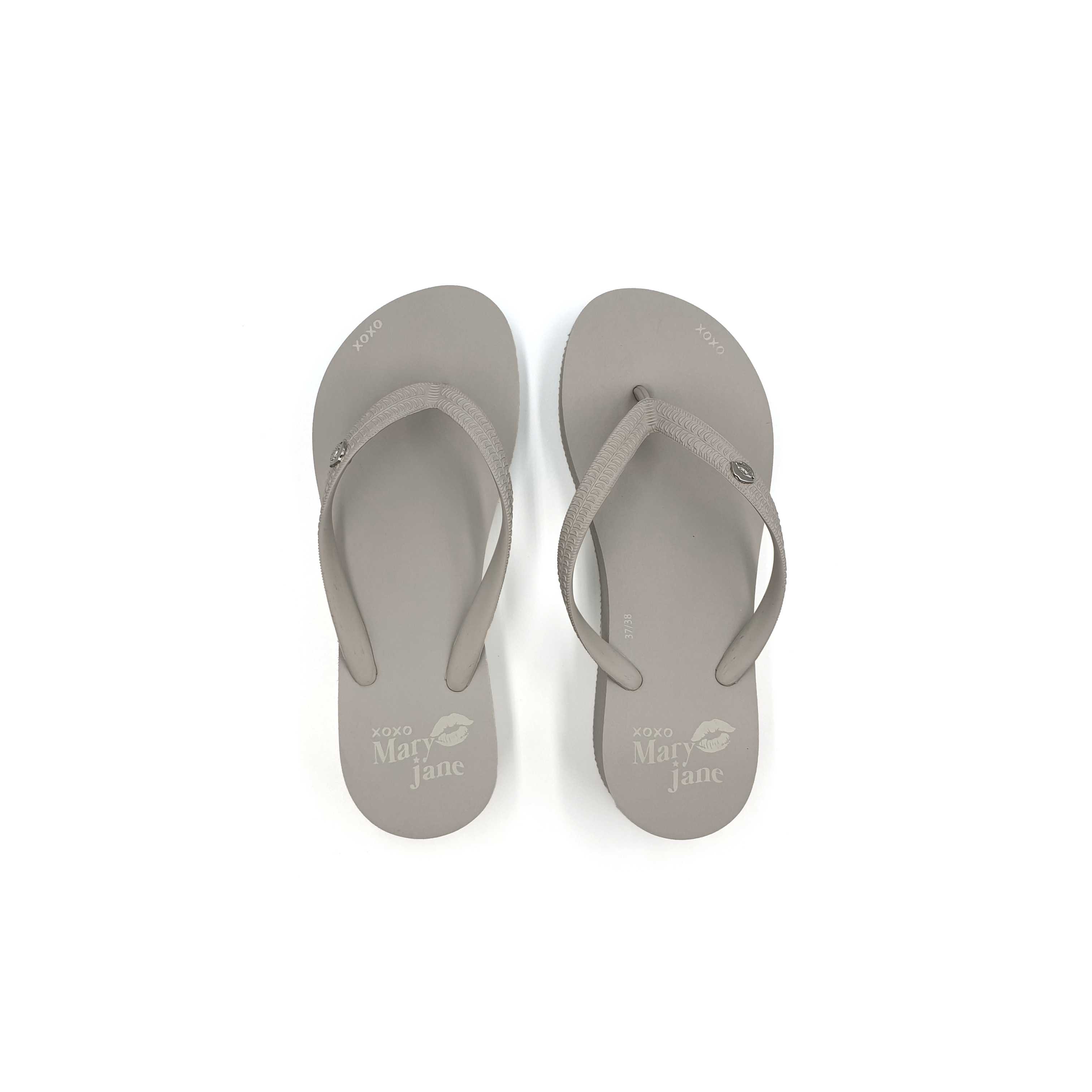 BASIC WEDGE FLIP FLOPS IN LIGHT GREY