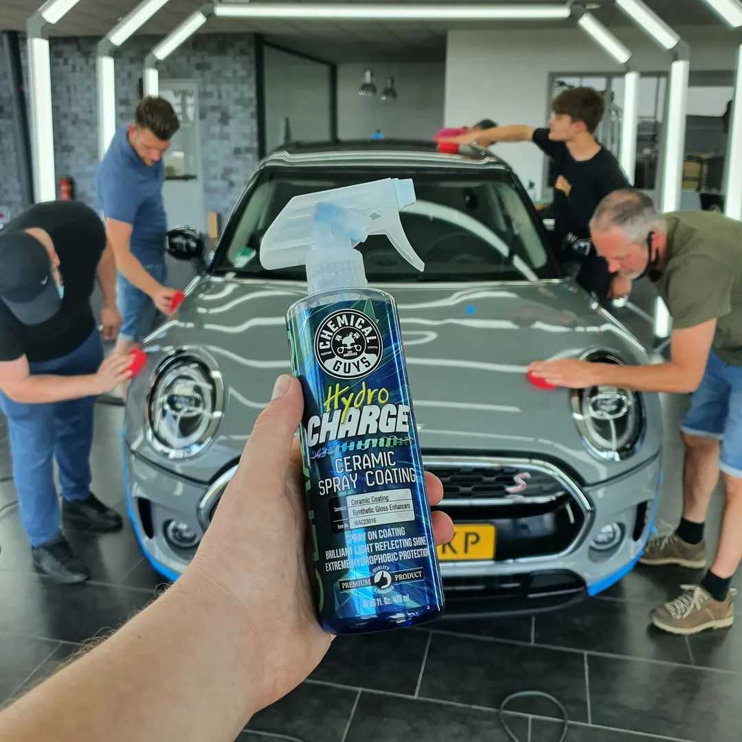 HydroCharge Plus High-Gloss Hydrophobic SIO2 Ceramic Spray Coating สเปร์ยเคลือบสีรถเซรามิค