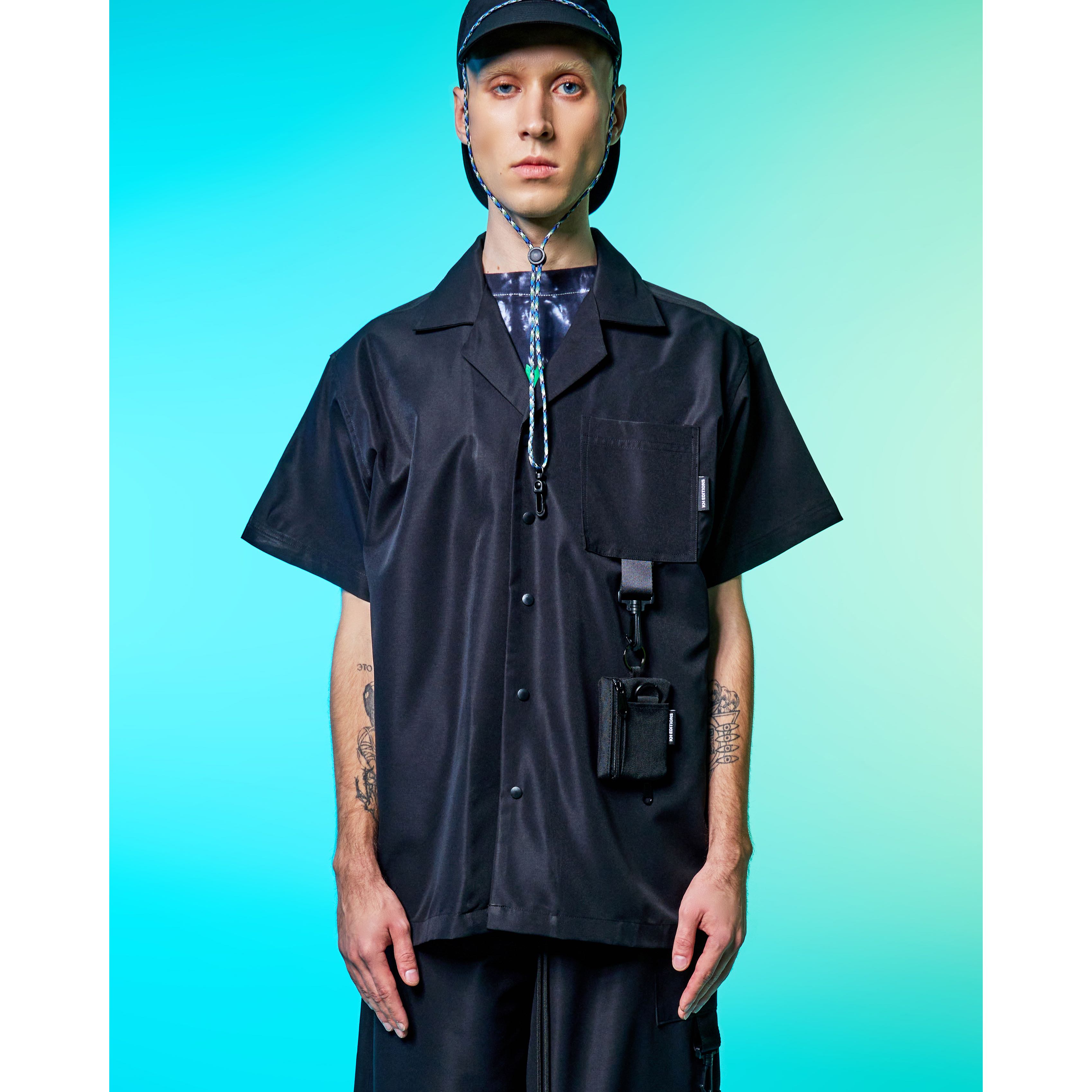 ALIEN BACK PRINT SHORT SLEEVE SHIRT | เสื้อเชิ้ตแขนสั้น พิมพ์ลายกราฟิกด้านหลัง