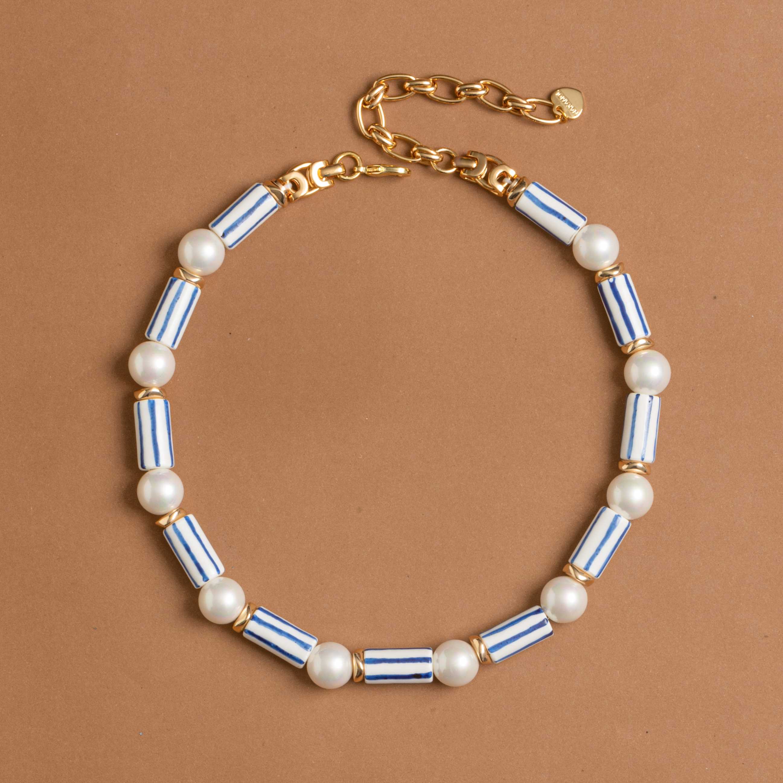 WHITE LAPIS BEADED SHORT NECKLACE