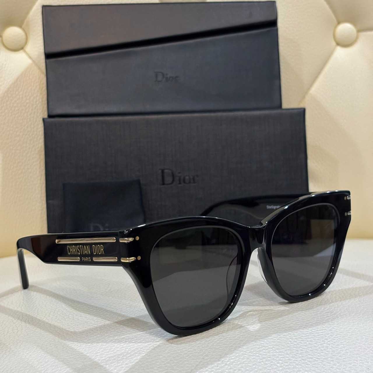 Dior Signature B4F