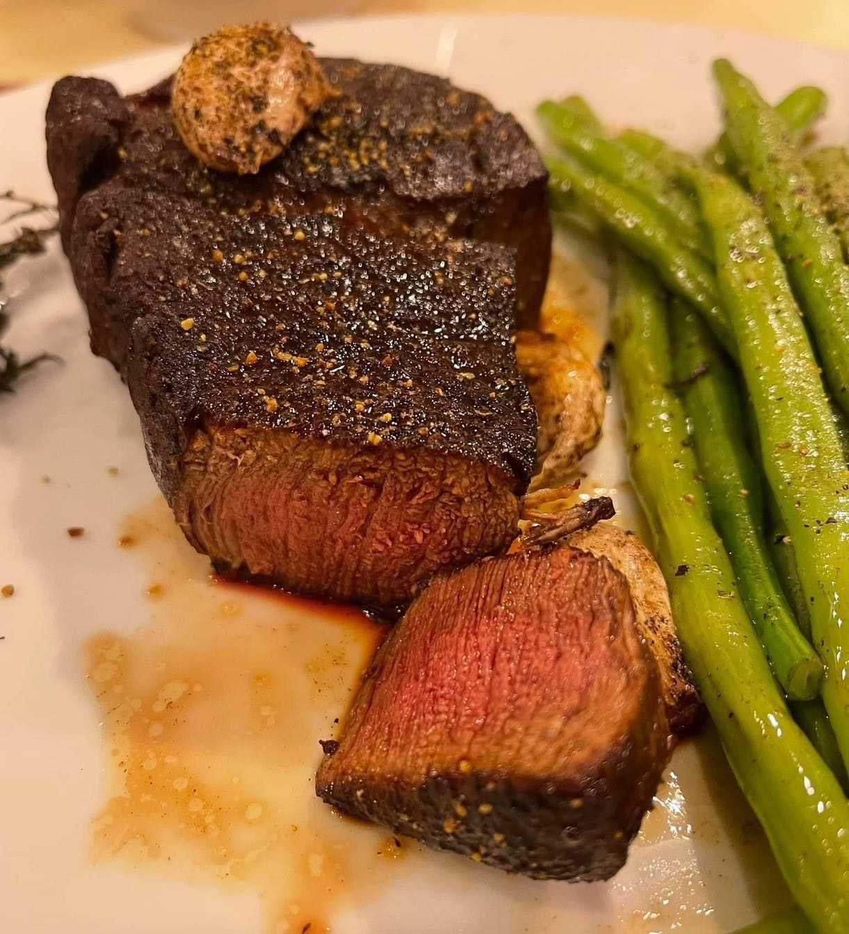 Tenderloin-100% Grass Fed Prime Steer Beef Tenderloin From Silver Fern.