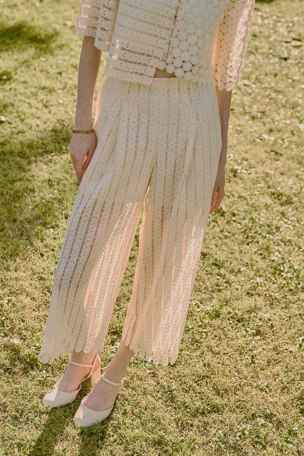 ( พร้อมส่ง )  Perana กางเกงลูกไม้ Vivian Pants (สีครีม cream)
