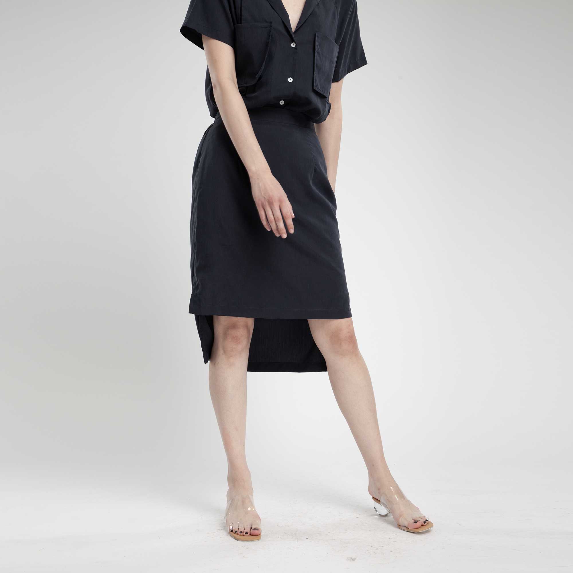 QueenCows กระโปรงหลังคลอด Peller Tencel Navy Skirt (Navy)