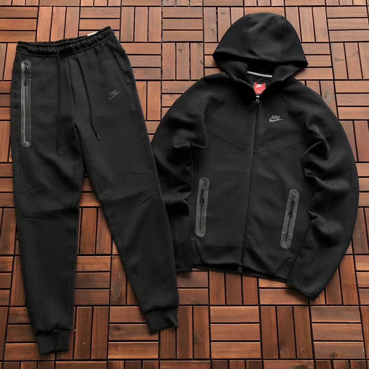 Nike Tech Fleece Windrunner Full-Zip Hoodie + Joggers - Black/Black