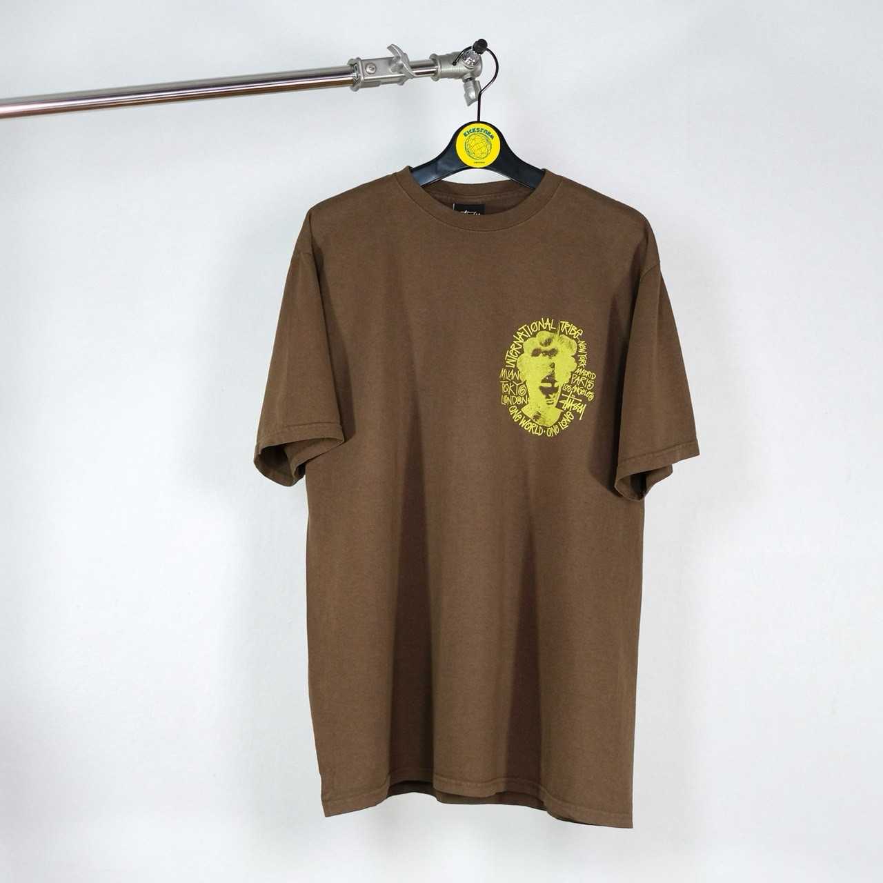 STÜSSY CAMELOT TEE PIGMENT DYED