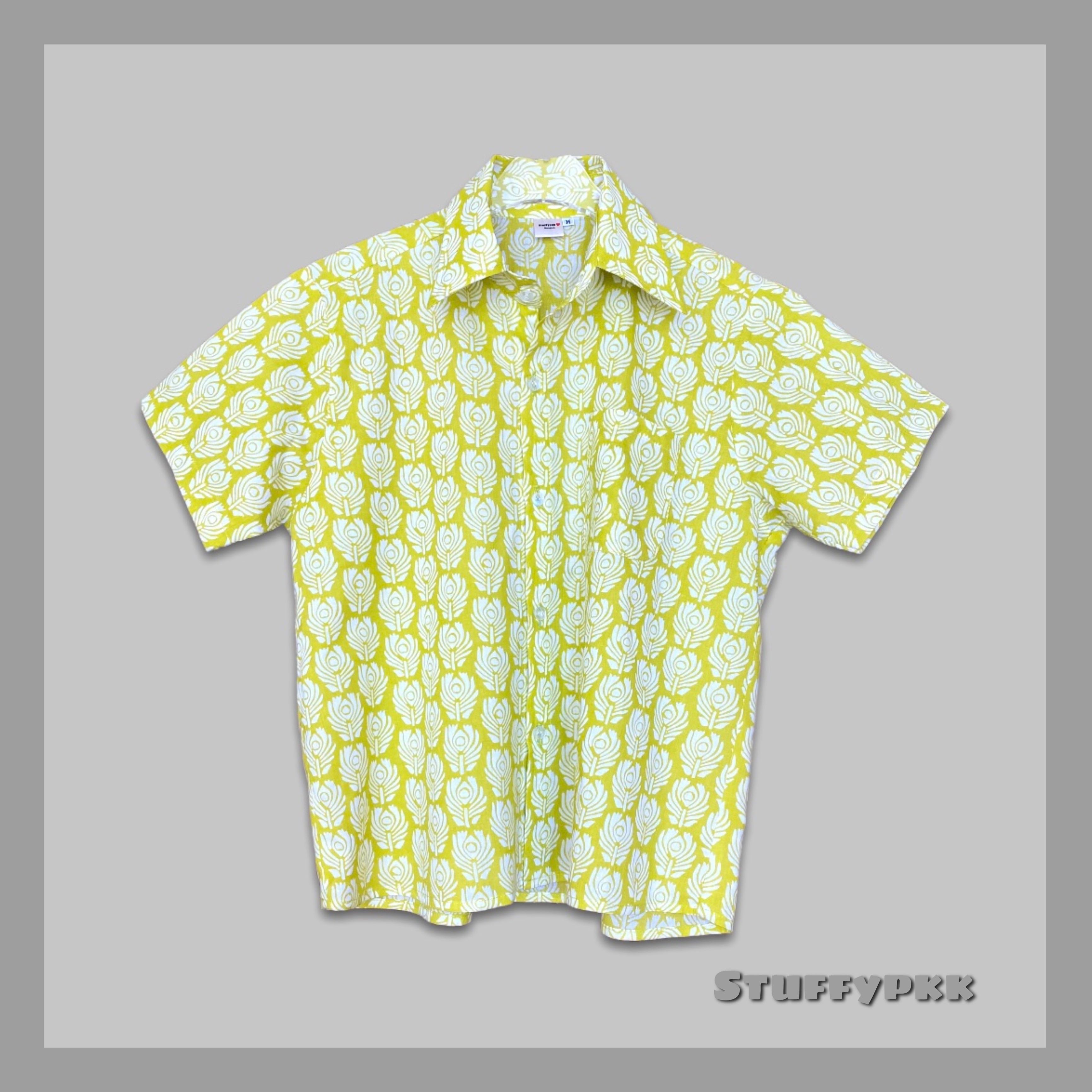 𝐒𝐡𝐢𝐫𝐭 Slim fit สีเขียวมะนาว