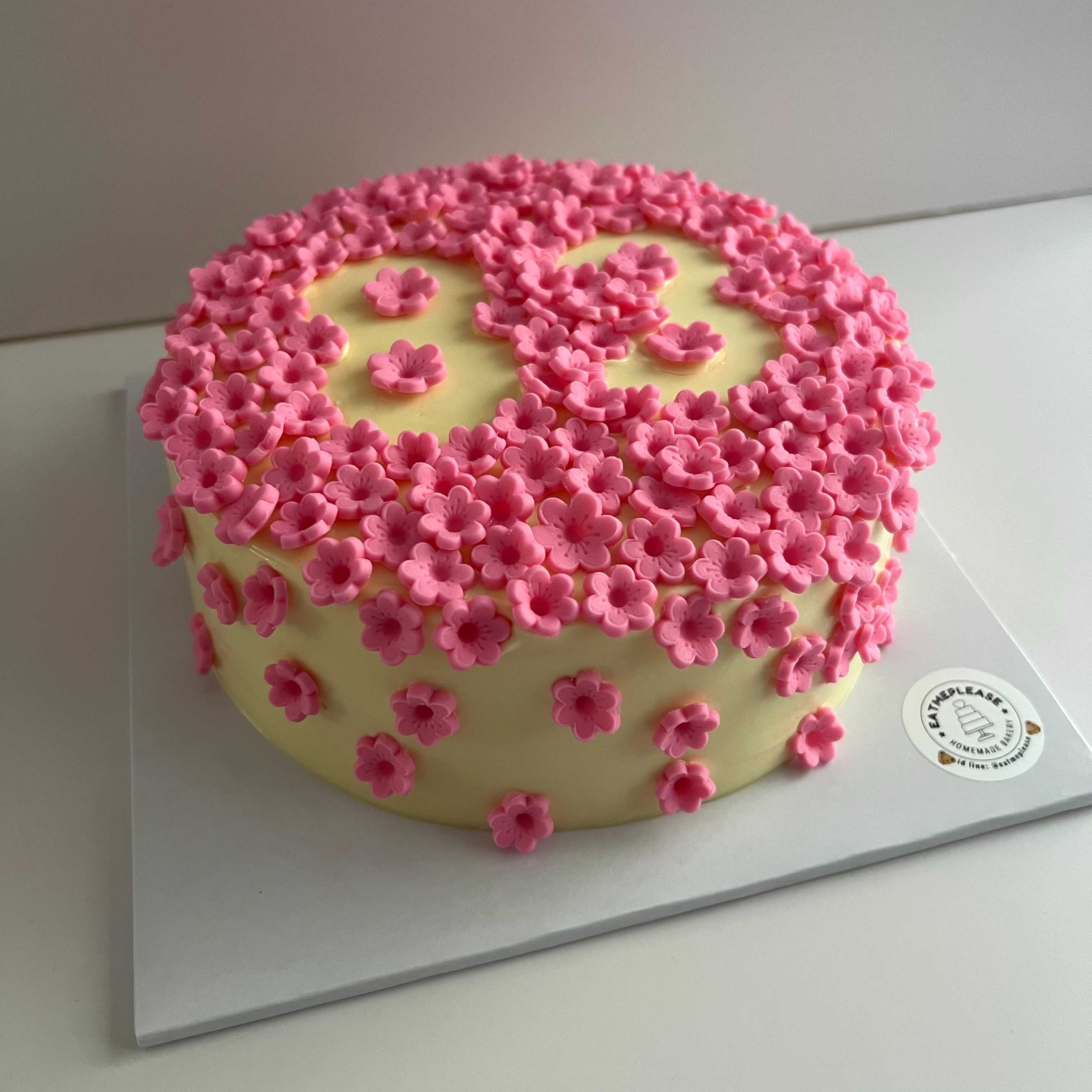 Pretty Birthday Cake เค้กตัวเลข เค้กดอกไม้ เค้กวันเกิด