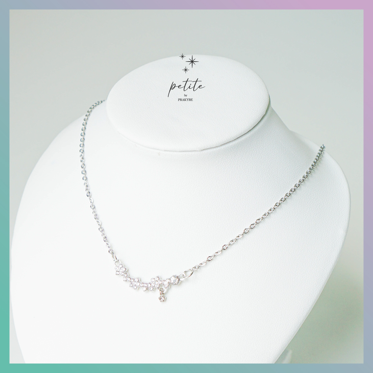 Korean Style Minimalist Necklace - สร้อยคอ ดอกไม้จิ๋วประดับเพชรเรียบหรูดูเก๋ สีเงิน