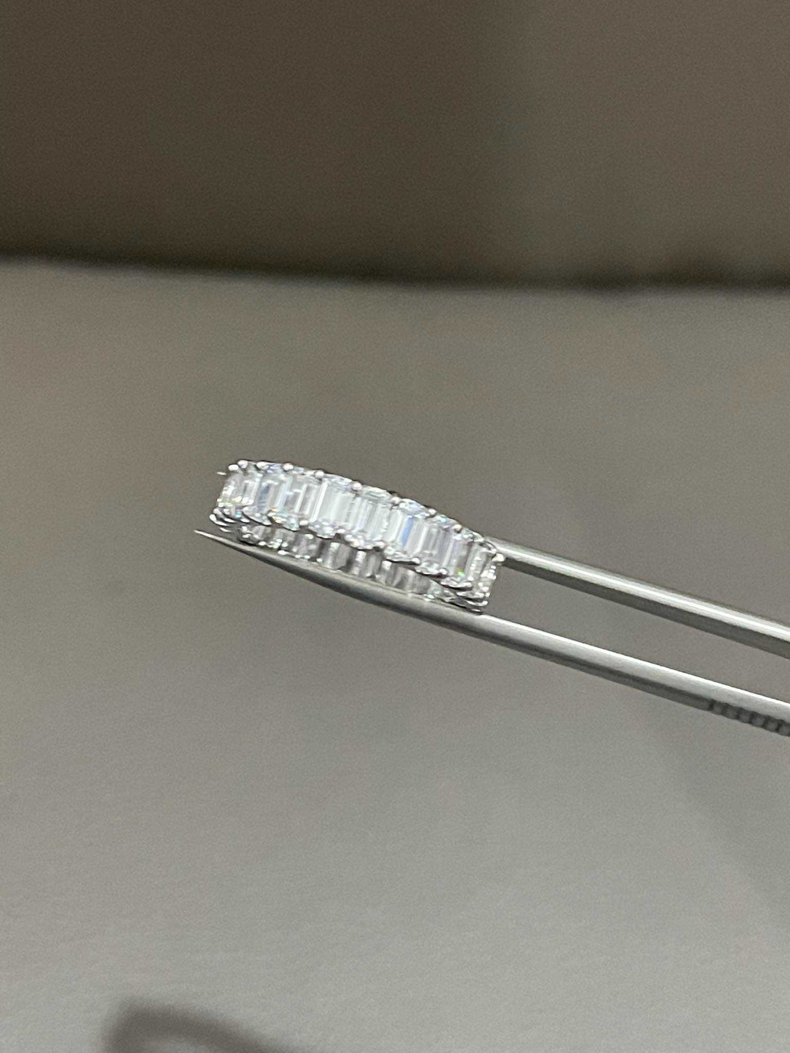 พร้อมส่ง full eternity emerald ring 0.3 carat sz60/61/62