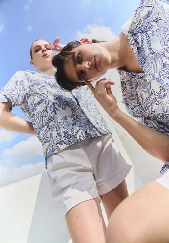 UPTOYOU UNISEX HAWAII SHIRT UNDER THE SEA  เสื้อฮาวายUNISEX ลายเปลือยหอยและปะการัง