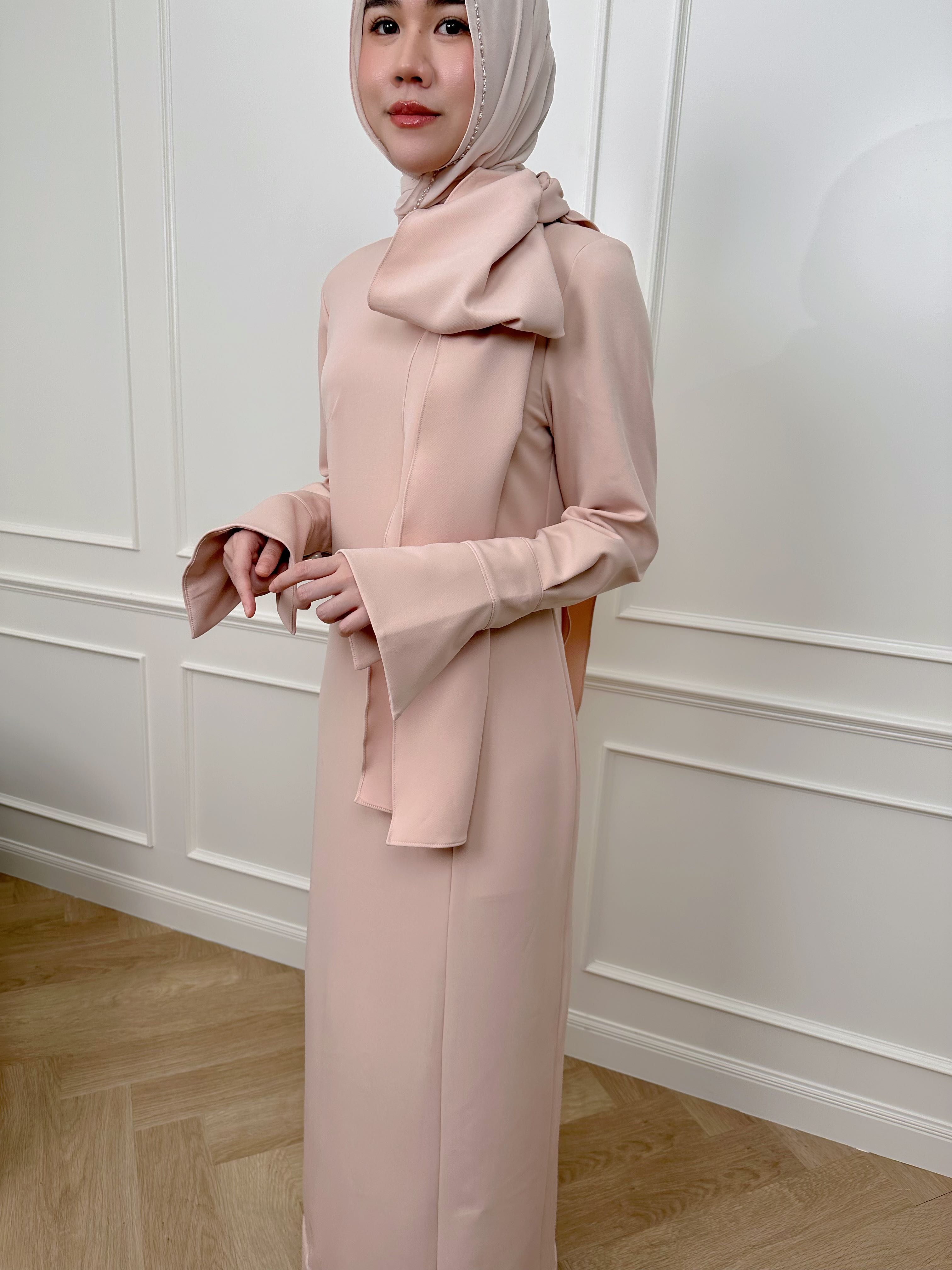 Ribbon dress (pre 5-10 days)
