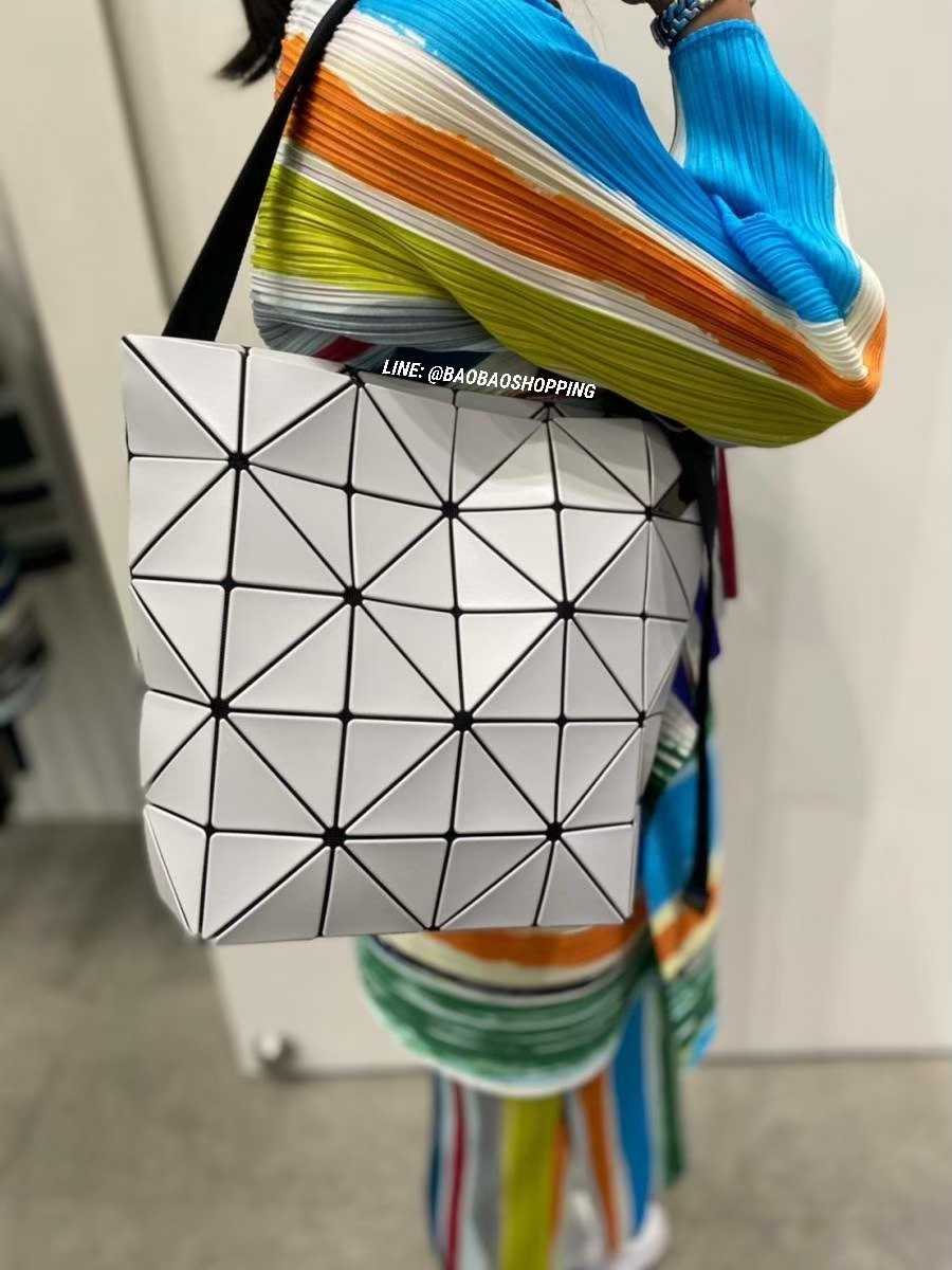 BAOBAO BLOCKY SMALL MATTE LIGHTGREY